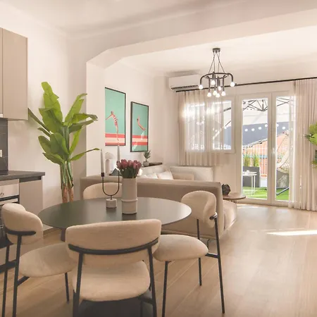 The Secret Patio Apartment *