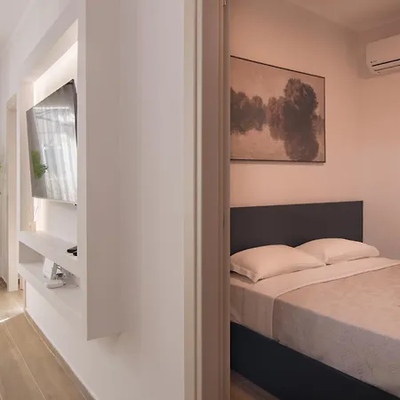 The Secret Patio Apartment Thessaloniki